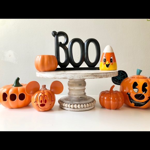 Beaded wood tier stand - Picture 2 of 3